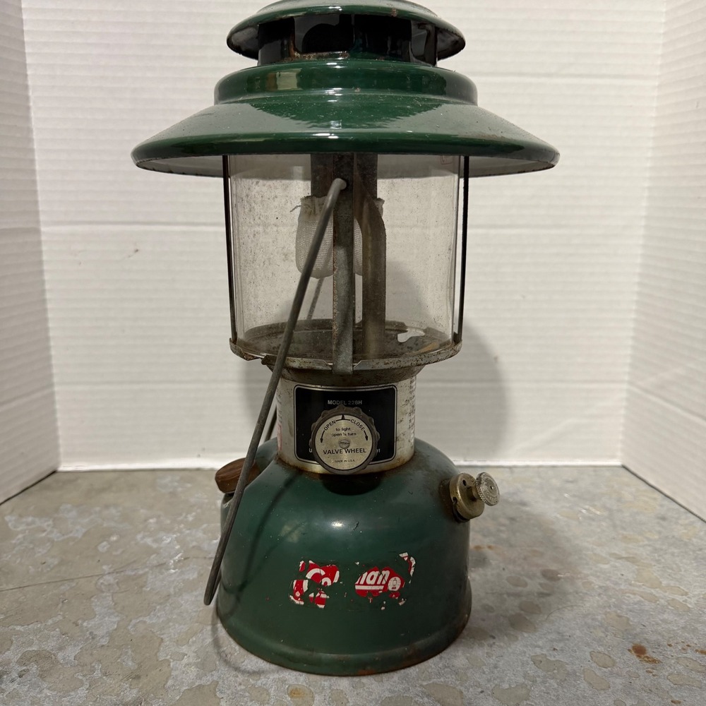 Vintage Coleman 228H Lantern Big Hat Double Mantle Green Gas 8/73 Made in USA
